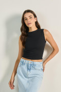 Camiseta manga sisa unicolor en tela acanalada para mujer.
