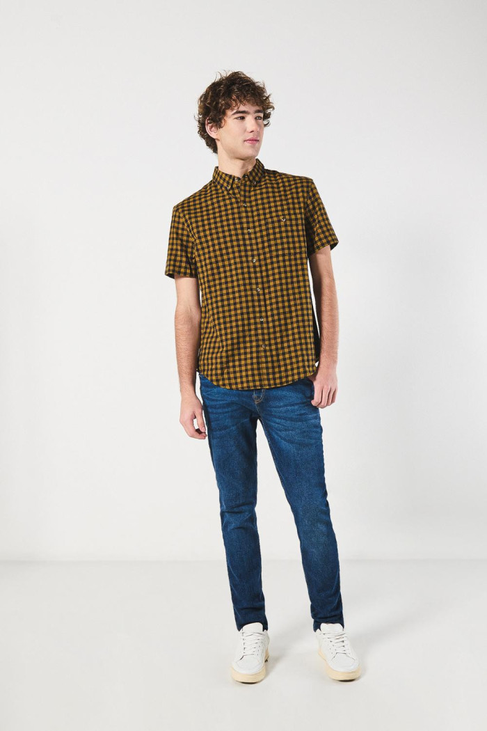 Camisa a cuadros unicolor manga corta en algodón