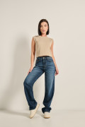 Jean 90´S azul oscuro tiro alto con bolsillos y bota recta