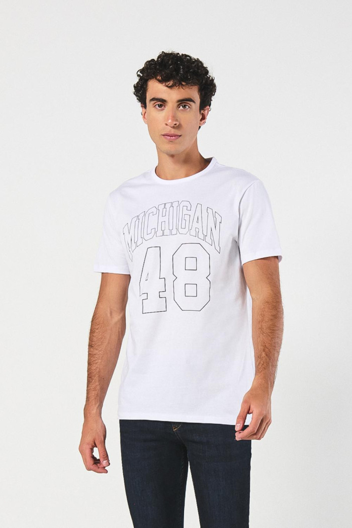 Camiseta college de Michigan crema con manga corta