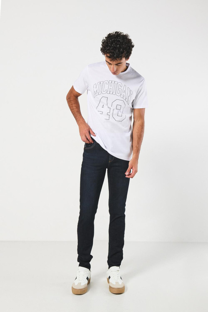 Camiseta college de Michigan crema con manga corta