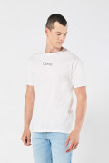 Camiseta cuello redondo crema clara con estampados cósmicos
