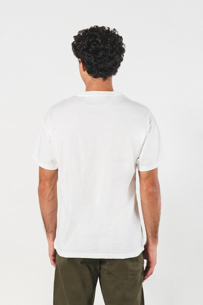 Camiseta cuello redondo crema con estampado college