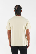 Camiseta cuello redondo kaki clara con texto college