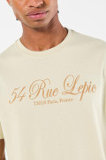 Camiseta cuello redondo kaki clara con texto college