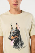 Camiseta kaki cuello redondo con estampado de perro