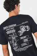 Camiseta manga corta azul intensa con diseños urbanos
