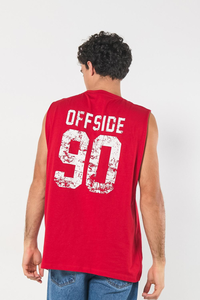 Camiseta roja intensa manga sisa con diseños college