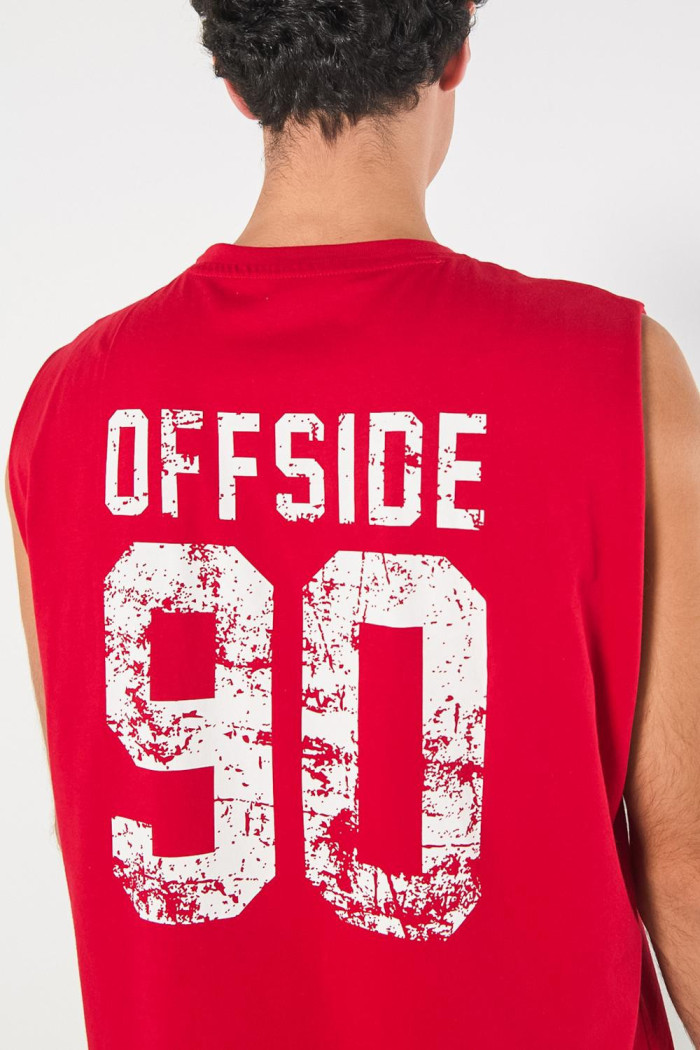 Camiseta roja intensa manga sisa con diseños college