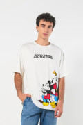 Camiseta oversize crema con diseño de Mickey y manga corta