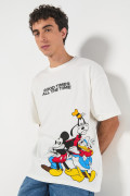 Camiseta oversize crema con diseño de Mickey y manga corta