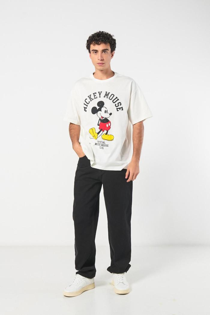 Camiseta crema oversize de Mickey con cuello redondo
