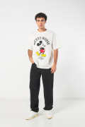Camiseta crema oversize de Mickey con cuello redondo