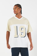 Camiseta college cuello V crema clara oversize