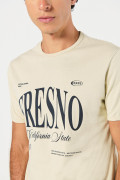 Camiseta kaki con contrastes, manga corta y texto college