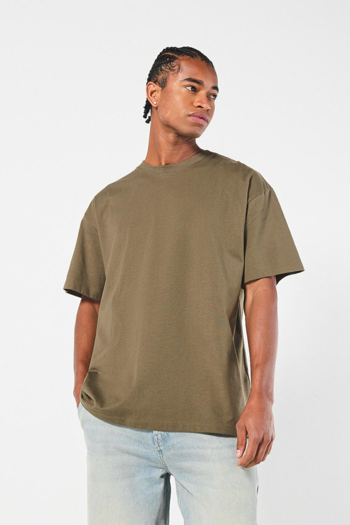Camiseta verde manga corta oversize con diseño místico