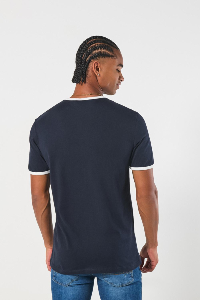 Camiseta azul intensa college manga corta con contrastes