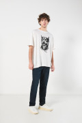 Camiseta oversize crema manga corta con arte de perro