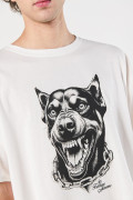Camiseta oversize crema manga corta con arte de perro