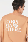 Camiseta salmón oversize con textos estampados y manga corta