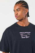 Camiseta azul oversize manga corta con diseños urbanos