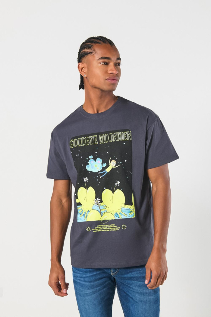 Camiseta gris de Rick and Morty con manga corta