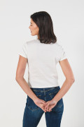 Camiseta en rib unicolor manga corta con diseño coquette