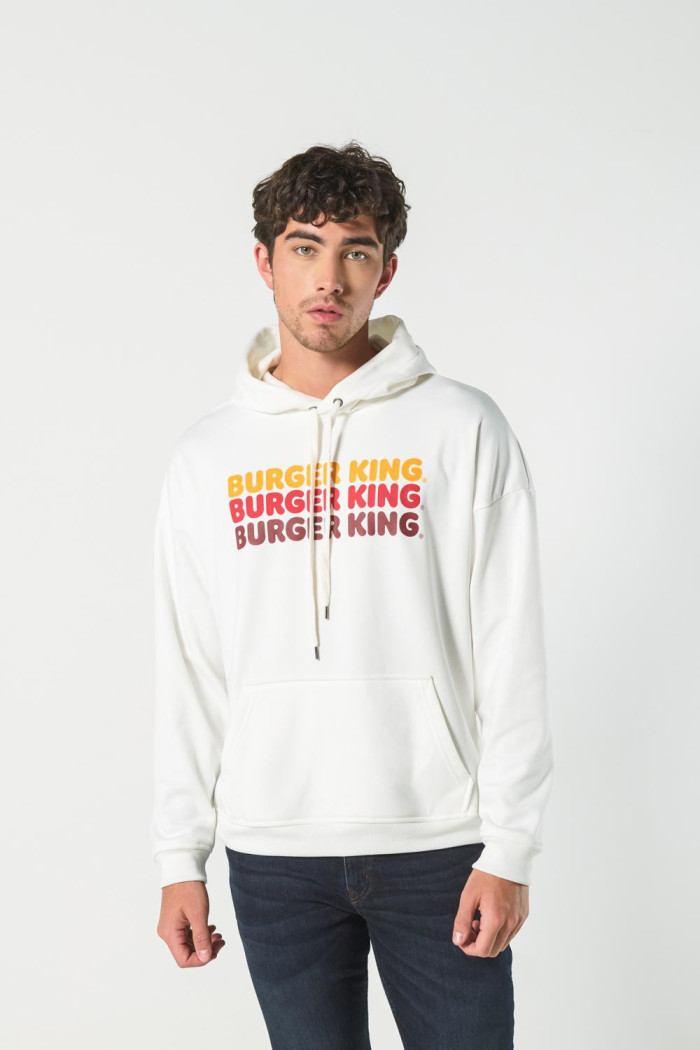 Buzo crema con capota y diseños de Burger King