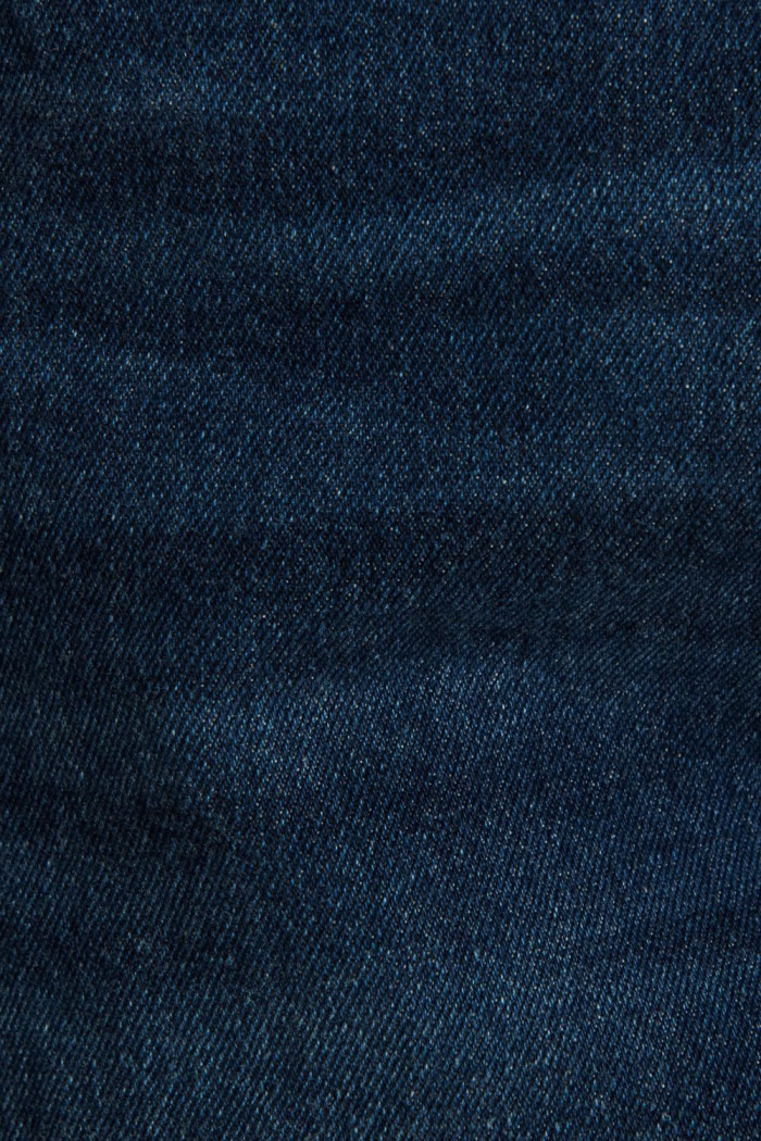 Jean tiro alto boyfriend azul oscuro con bota recta
