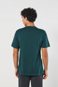 Camiseta manga corta verde con texto college en frente