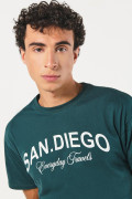 Camiseta verde oscura en algodón manga corta college