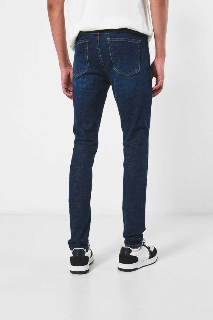 Jean azul oscuro súper skinny tiro bajo con ajuste ceñido