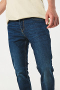 Jean skinny azul oscuro ajustado con tiro bajo
