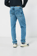 Jean tiro bajo 90´S azul claro con bota recta y bolsillos