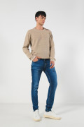 Jean tiro bajo skinny azul con ajuste ceñido y desgastes