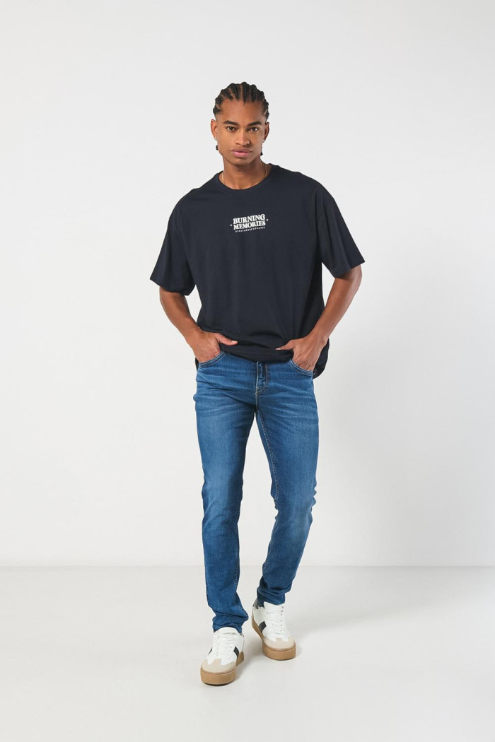 Jean skinny tiro bajo azul con ajuste ceñido y cremallera