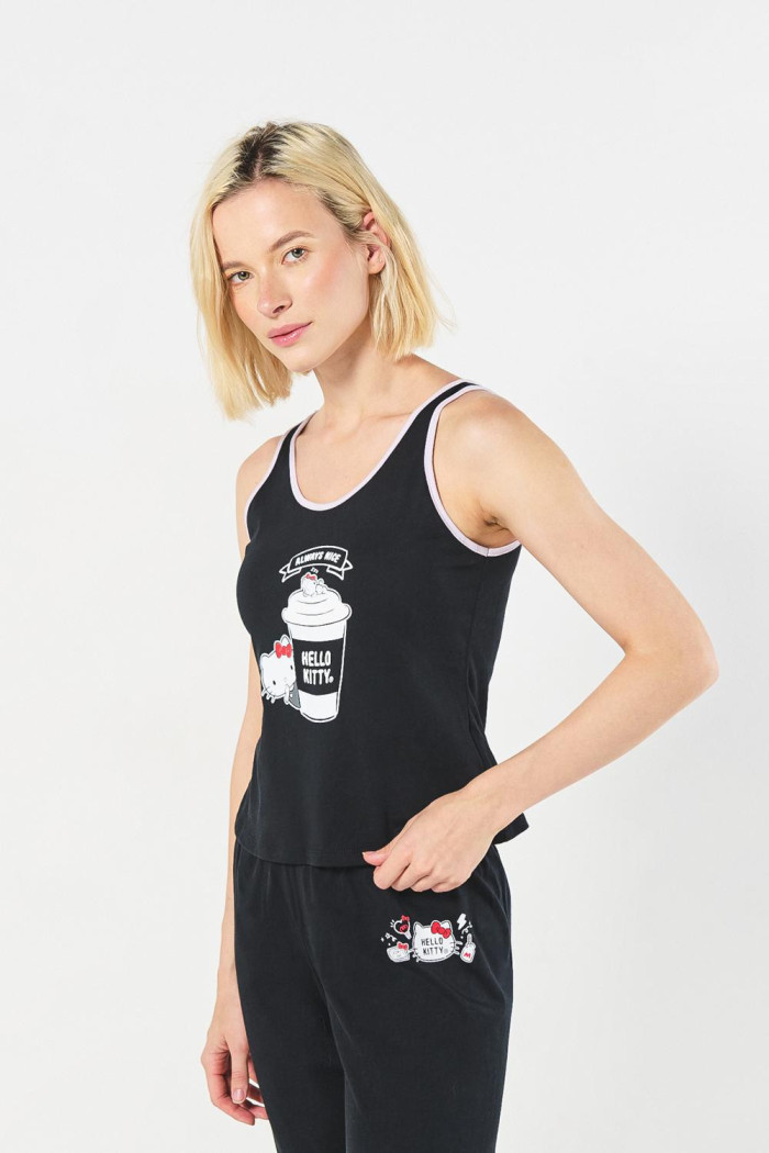 Camiseta negra manga sisa con diseño de Hello Kitty