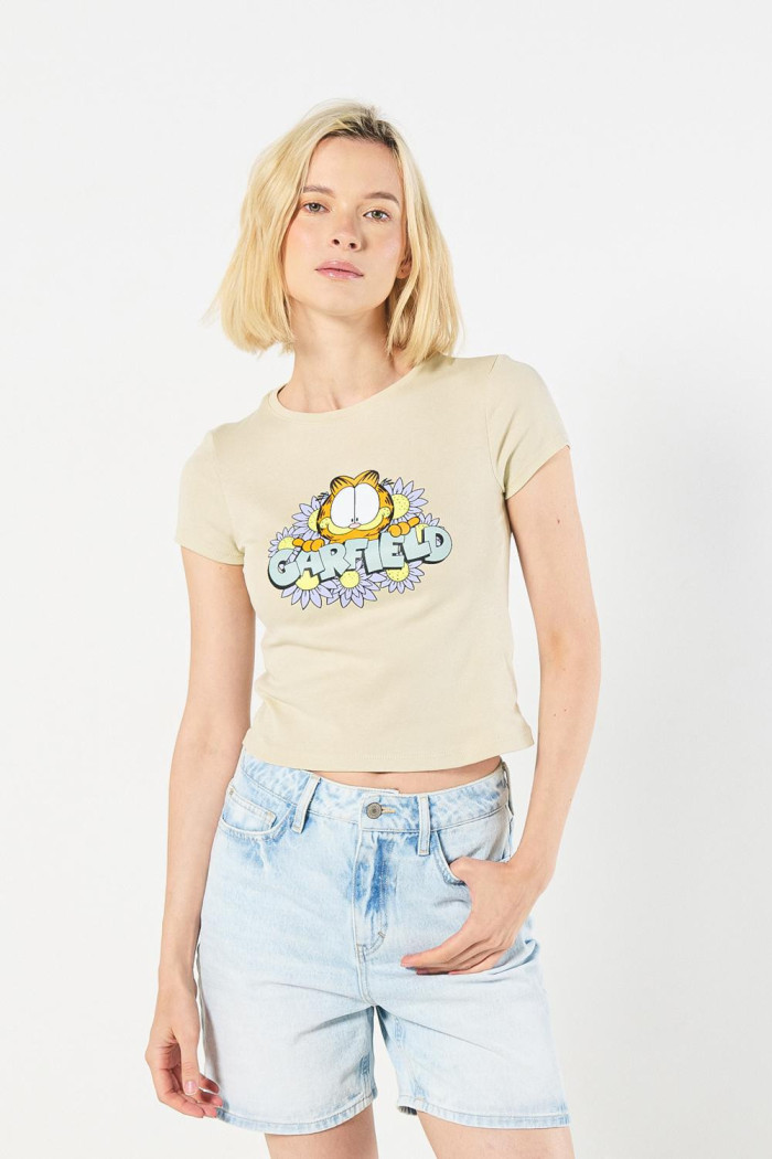 Camiseta en rib kaki con diseño de Garfield y manga corta