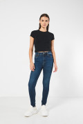 Jean tiro súper alto azul oscuro jegging con ajuste ceñido