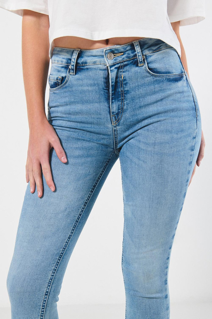 Jean jegging azul tiro alto con ajuste ceñido y cremallera