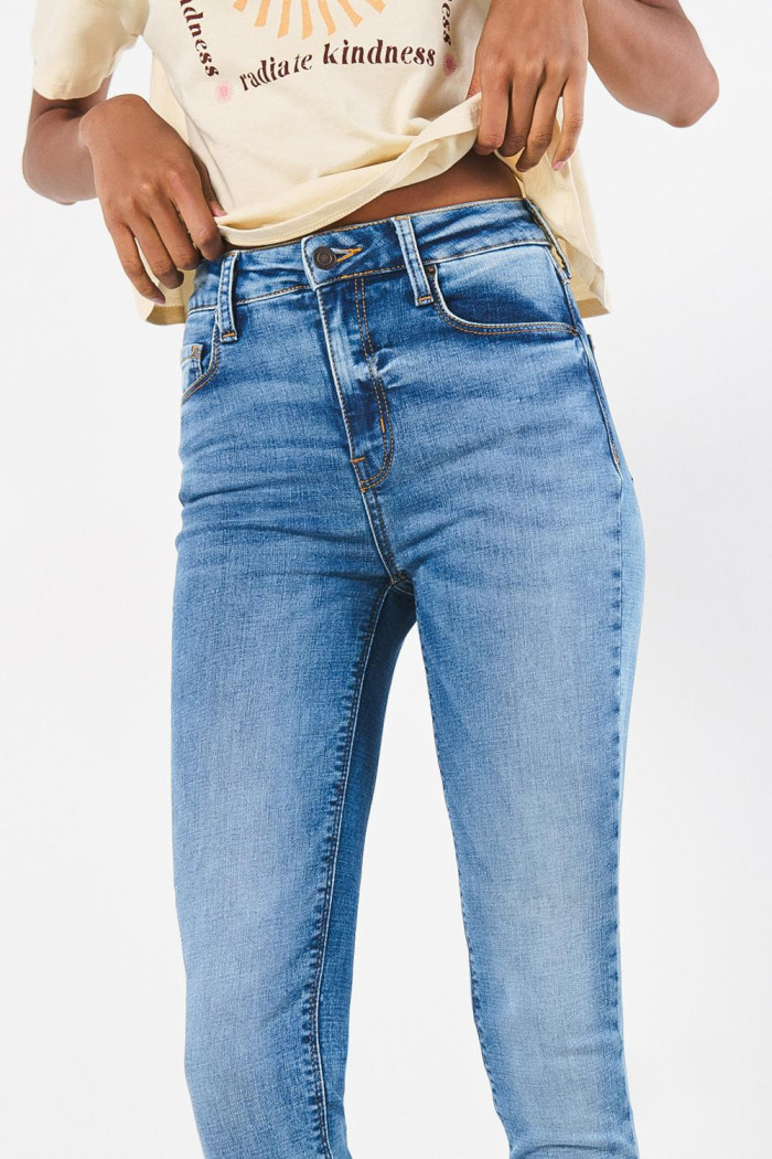 Jean azul claro jegging súper tiro alto con ajuste ceñido
