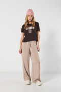 Pantalón palazzo kaki con tiro alto y bota recta