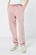 Pantalón rosado con tiro alto y bota tubo