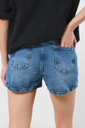 Short en jean azul con tiro alto y bolsillos funcionales