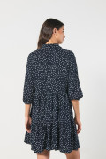 Vestido corto azul intenso con diseños de puntos blancos