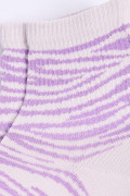 Medias cortas lilas con diseños de animal print