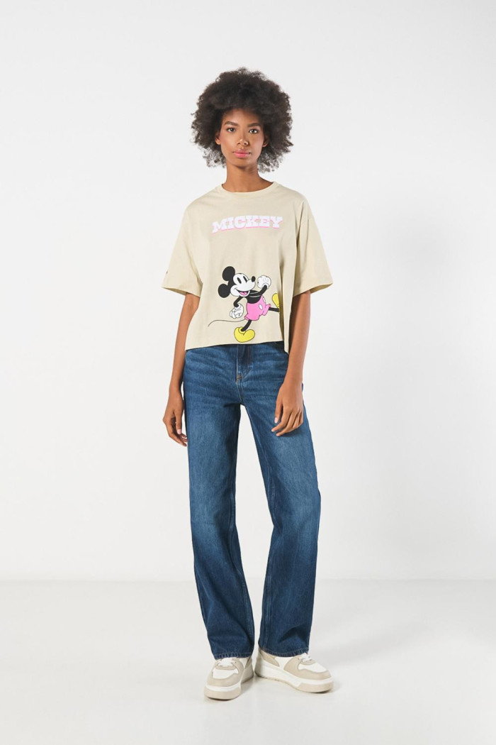 Camiseta oversize kaki con arte de Mickey y manga corta