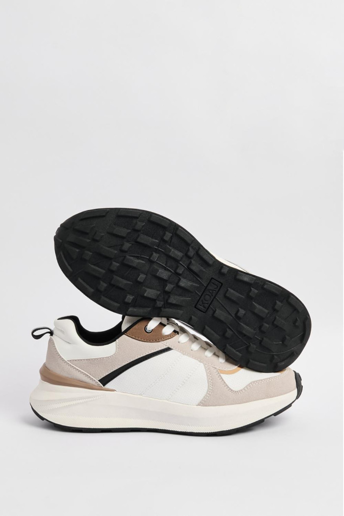 Tenis kakis de plataforma con cortes en contraste