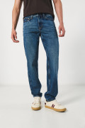 Jean 90´S azul oscuro con tiro bajo y bota recta