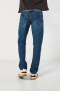 Jean 90´S azul oscuro con tiro bajo y bota recta